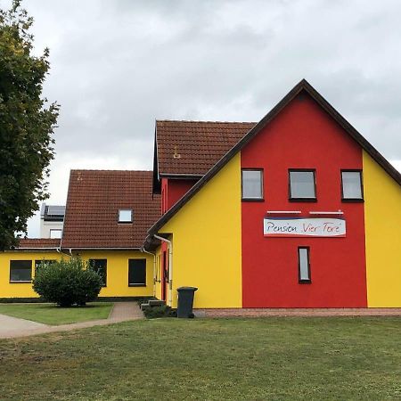 Pension ,,Vier Tore" Neubrandenburg Exterior photo